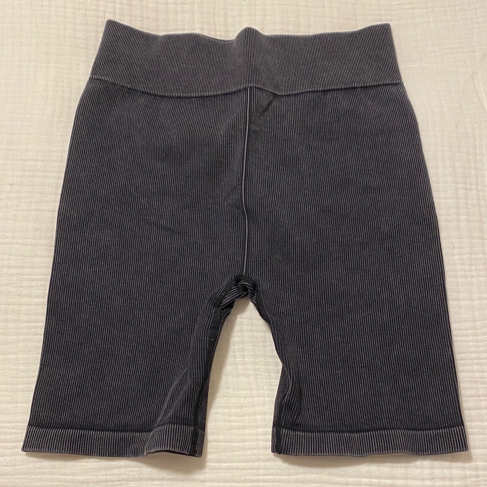 NWOT Gray Ribbed Shorts